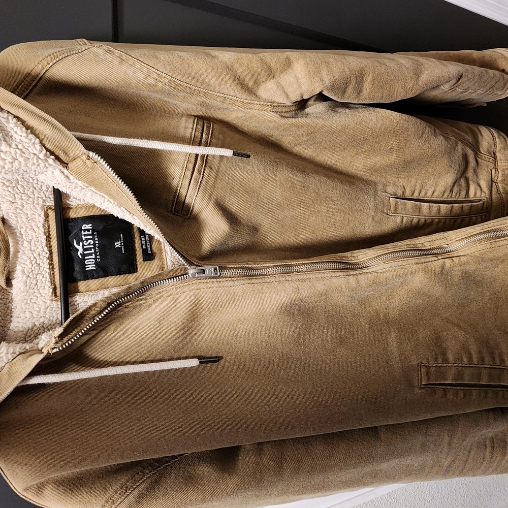Hollister Tan Sherpa-Lined Hoodie